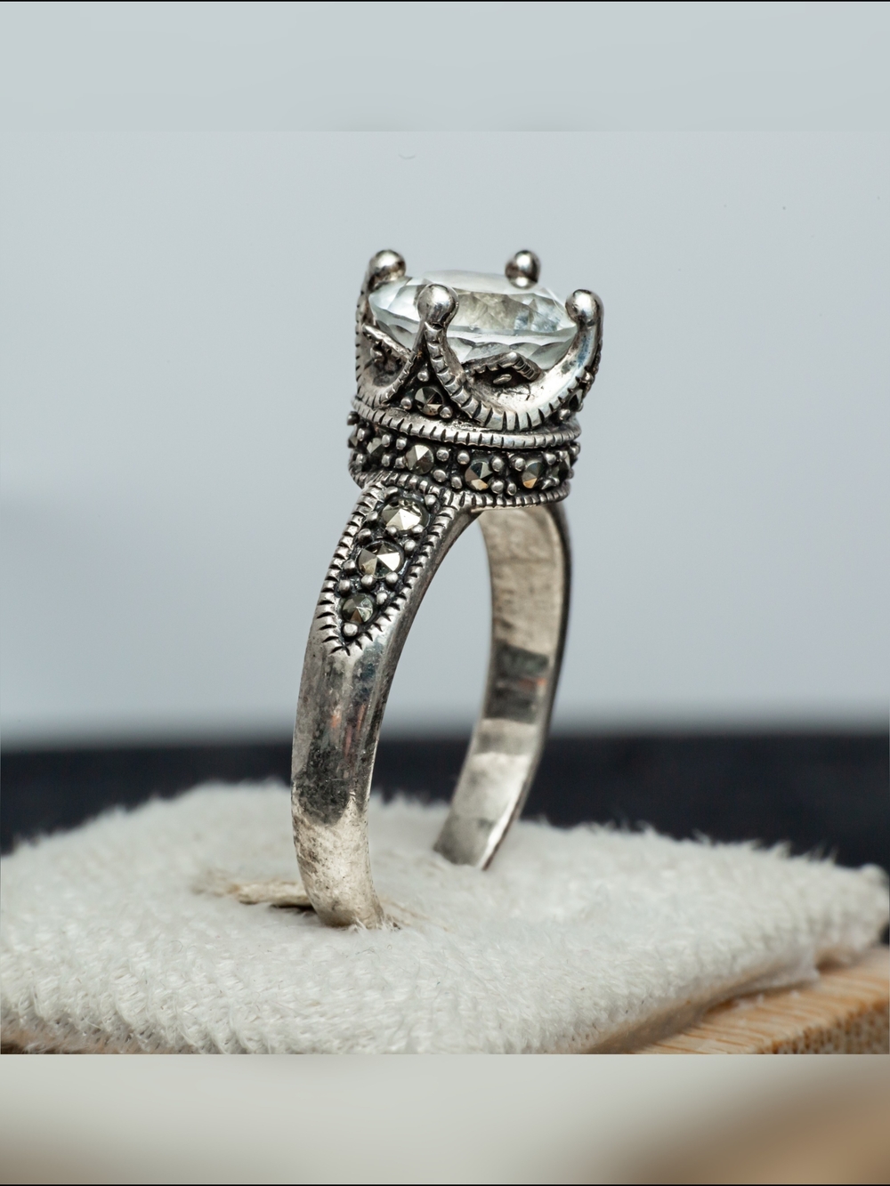 Vintage Size 8 Unique 925 Sterling Silver Crown Ring CZ & Marcasite Statement